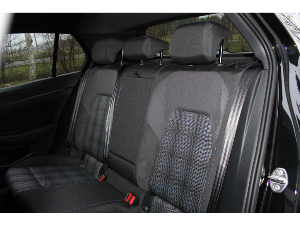 Volkswagen Golf 1.5 eHybrid GTE 48249114-28.jpg | LSN Lease