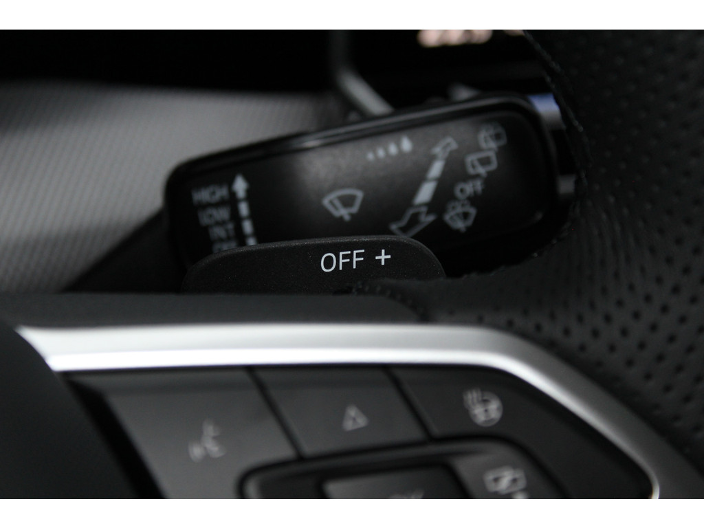 Volkswagen Golf 1.5 eHybrid GTE 48249114-52.jpg | LSN Lease